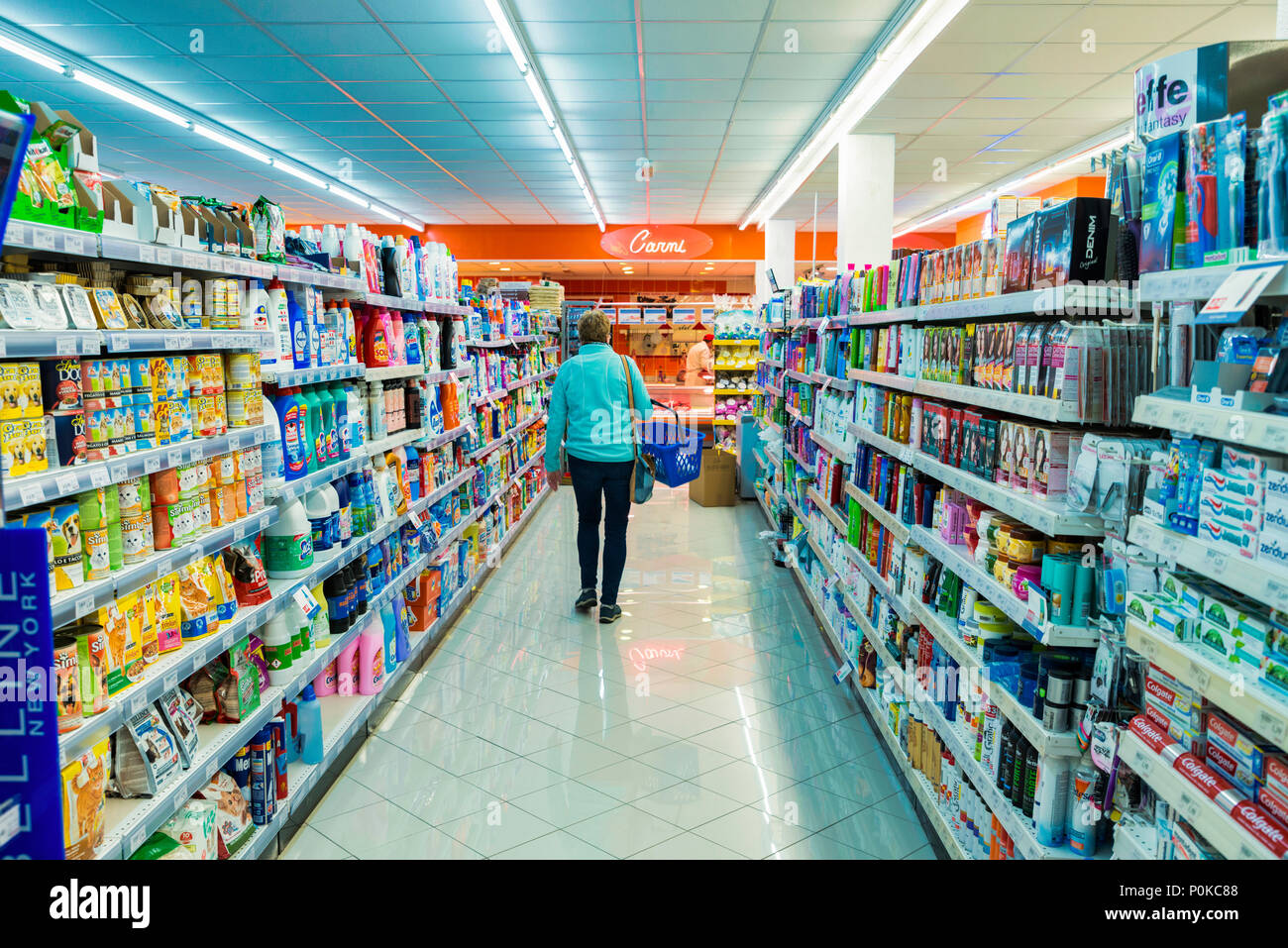 Super mercado hi-res stock photography and images - Alamy