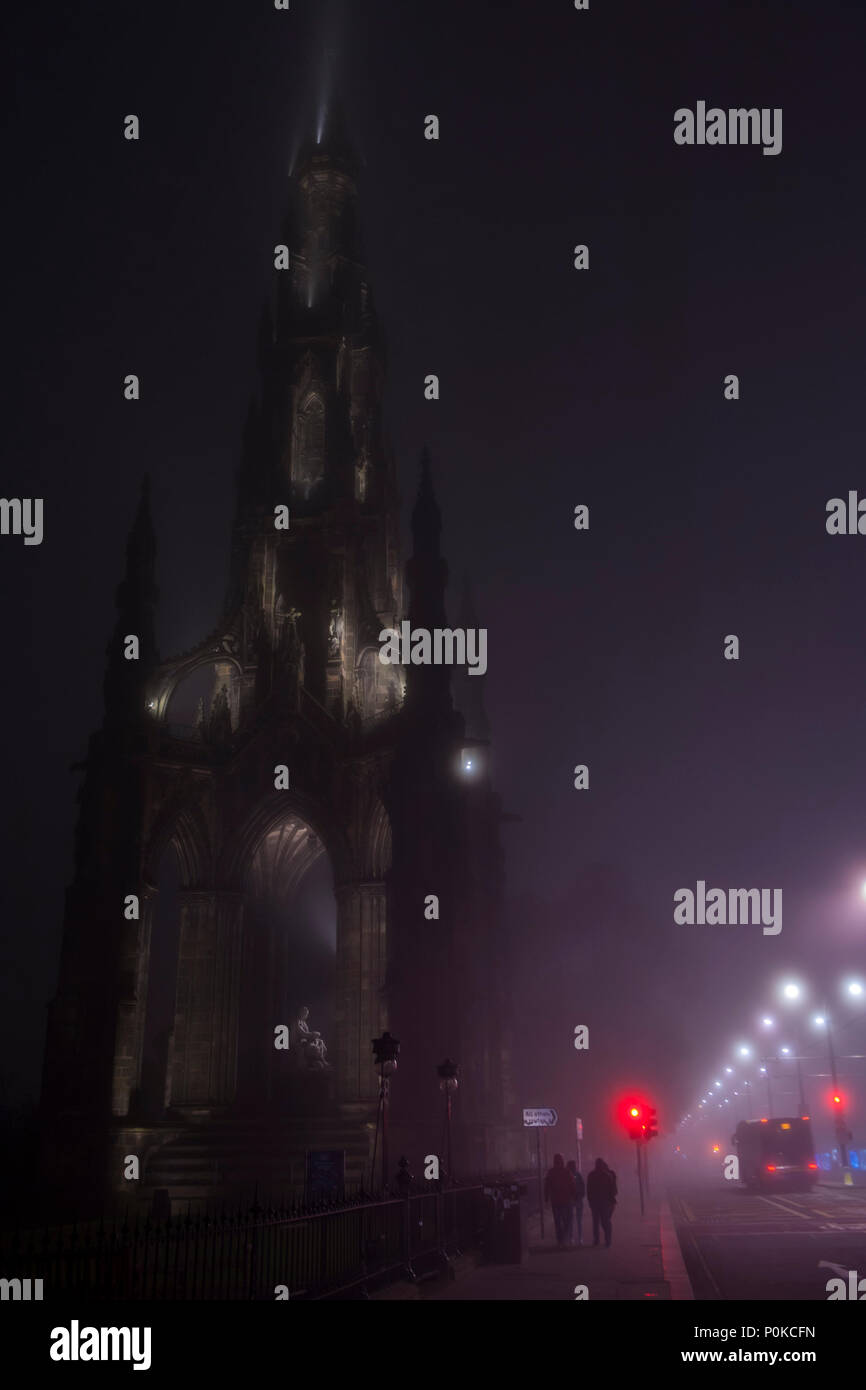 Victorian street night spooky hi-res stock photography and images - Alamy