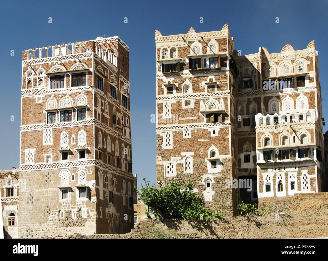 Traditional mud houses built hires stock photography and images Alamy