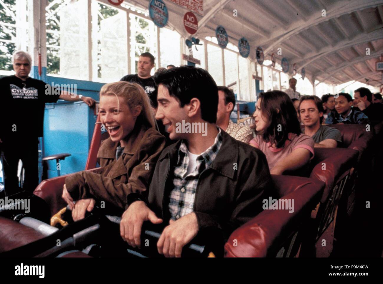 Original Film Title: THE PALLBEARER.  English Title: THE PALLBEARER.  Film Director: MATT REEVES.  Year: 1996.  Stars: GWYNETH PALTROW; DAVID SCHWIMMER. Copyright: Editorial inside use only. This is a publicly distributed handout. Access rights only, no license of copyright provided. Mandatory authorization to Visual Icon (www.visual-icon.com) is required for the reproduction of this image. Credit: MIRAMAX / Album Stock Photo