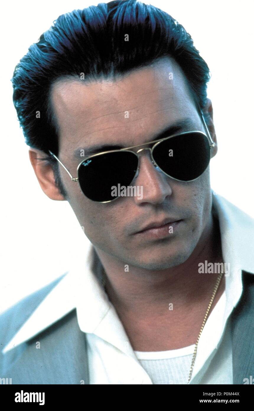 Original Film Title: DONNIE BRASCO.  English Title: DONNIE BRASCO.  Film Director: MIKE NEWELL.  Year: 1997.  Stars: JOHNNY DEPP. Credit: TRI STAR PICTURES / Album Stock Photo