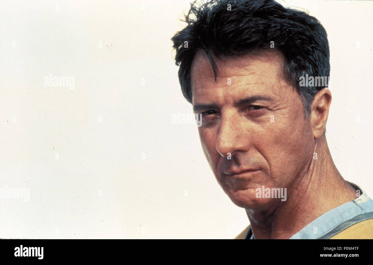 Original Film Title: OUTBREAK.  English Title: OUTBREAK.  Film Director: WOLFGANG PETERSEN.  Year: 1995.  Stars: DUSTIN HOFFMAN. Credit: WARNER BROTHERS / Album Stock Photo