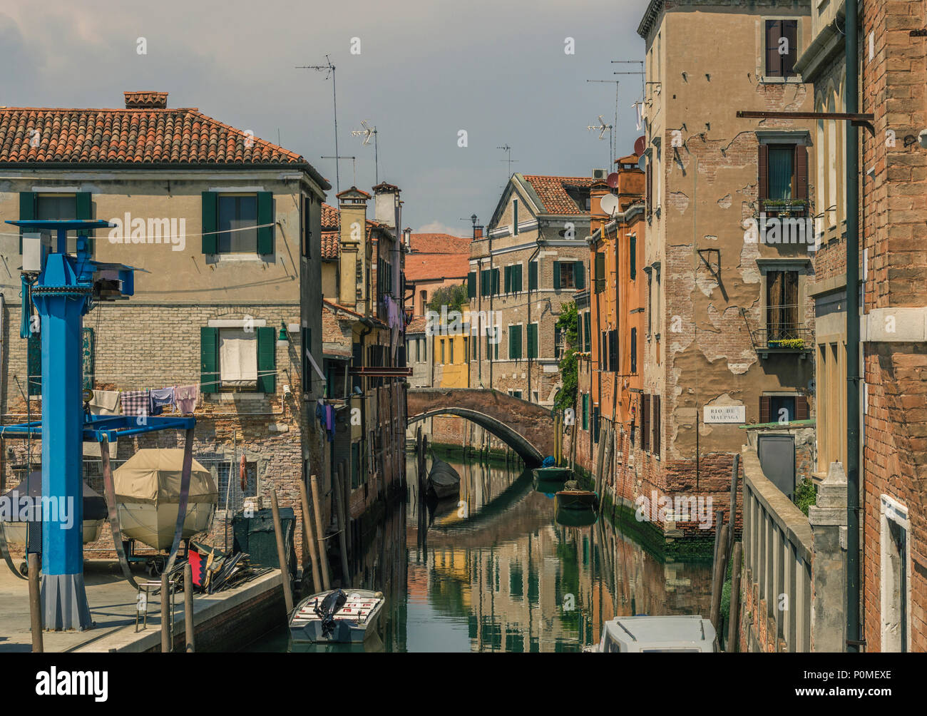 Backstreet canal in venice hi-res stock photography and images - Alamy