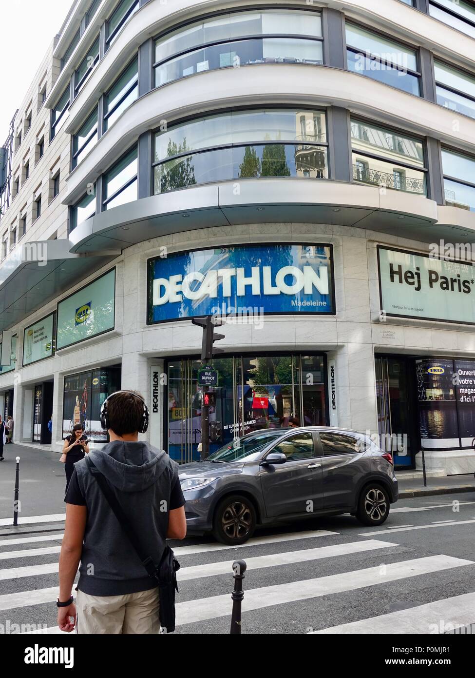 Decathlon Store France High Resolution Stock Photography and Images - Alamy
