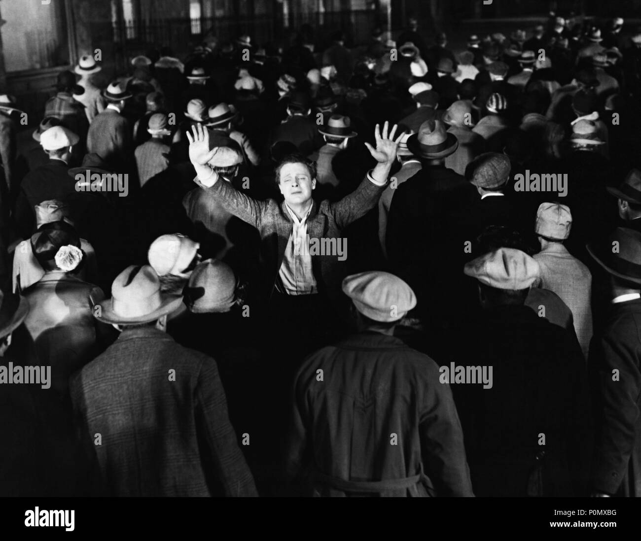 Original Film Title THE CROWD. English Title THE CROWD. Film Director