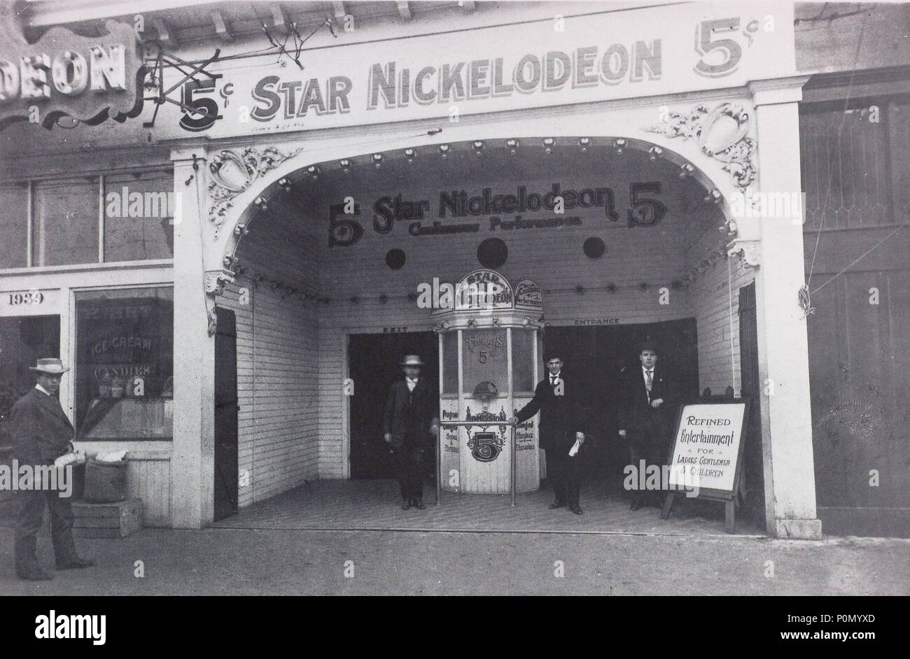 Original Film Title Film History Pre Cinema English Title Film History Pre Cinema Stock Photo Alamy Original Film Title Film History Pre Cinema English Title Film History Pre Cinema Stock Photo Alamy