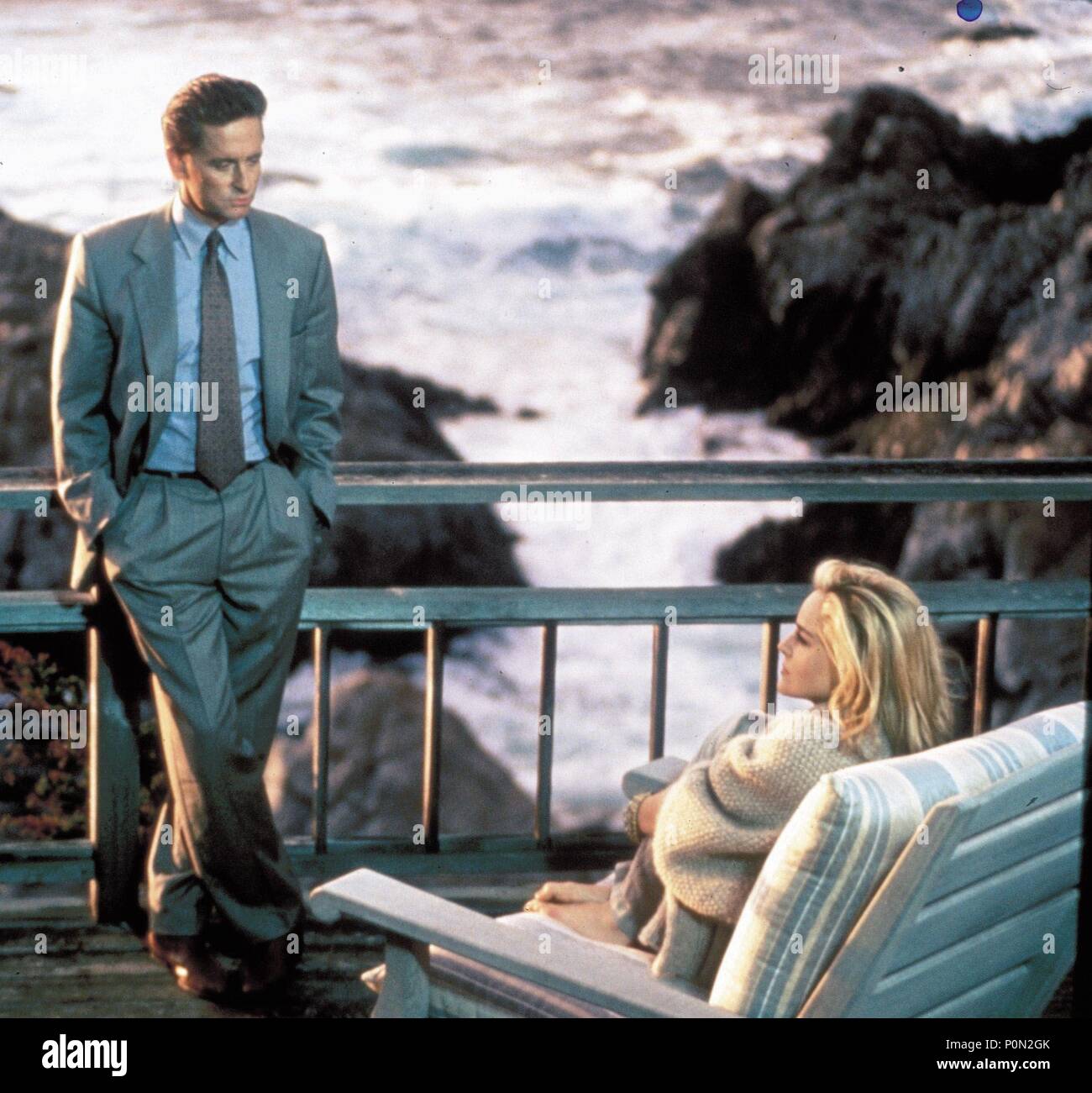 Original Film Title: BASIC INSTINCT.  English Title: BASIC INSTINCT.  Film Director: PAUL VERHOEVEN.  Year: 1992.  Stars: MICHAEL DOUGLAS; SHARON STONE. Copyright: Editorial inside use only. This is a publicly distributed handout. Access rights only, no license of copyright provided. Mandatory authorization to Visual Icon (www.visual-icon.com) is required for the reproduction of this image. Credit: TRI STAR PICTURES / Album Stock Photo