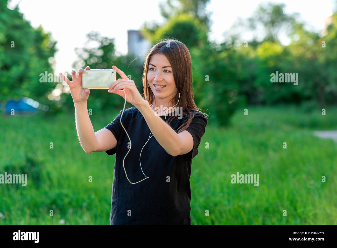 Girl with braces talking hi-res stock photography and images - Alamy