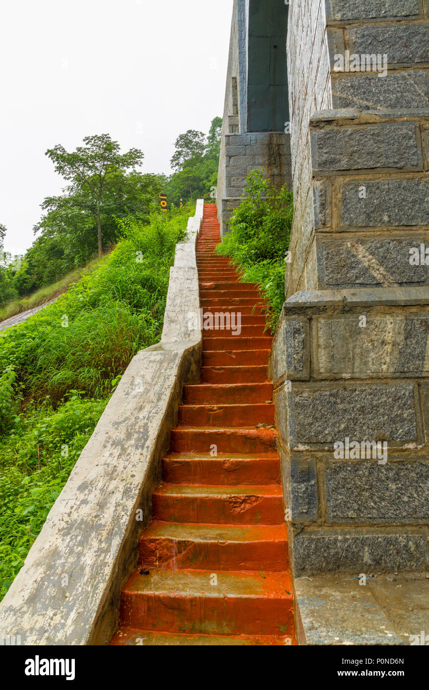 Steep steps leading to/from beach at Newquay, Cornwal .For climbing career  ladder, corporate ladder. Also housing ladder / property ladder, long climb  Stock Photo - Alamy