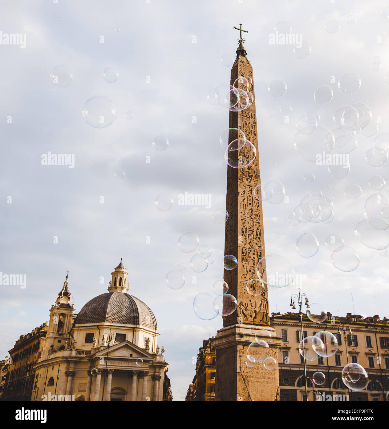 Soap bubbles in piazza del hi-res stock photography and images - Alamy