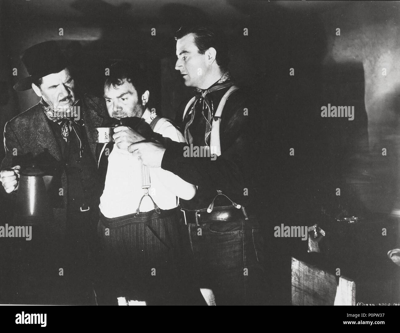 THOMAS MITCHELL in costume as Driscoll with Artist ROBERT PHILIPP and his  Portrait Painting of the actor in THE LONG VOYAGE HOME 1940 director JOHN  FORD based on Four Sea Plays by