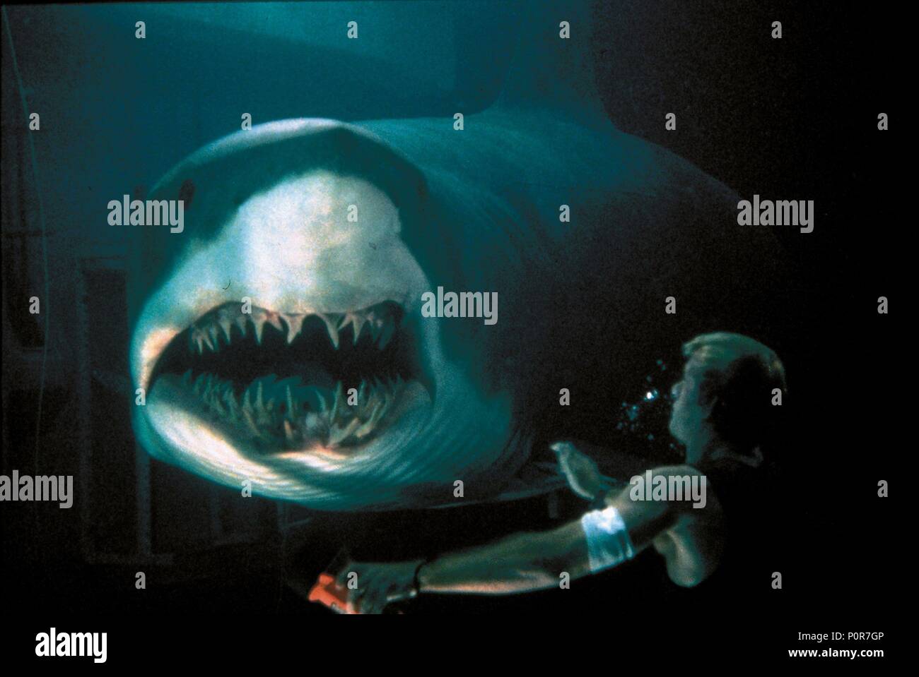 Original Film Title: DEEP RISING. English Title: DEEP RISING. Film