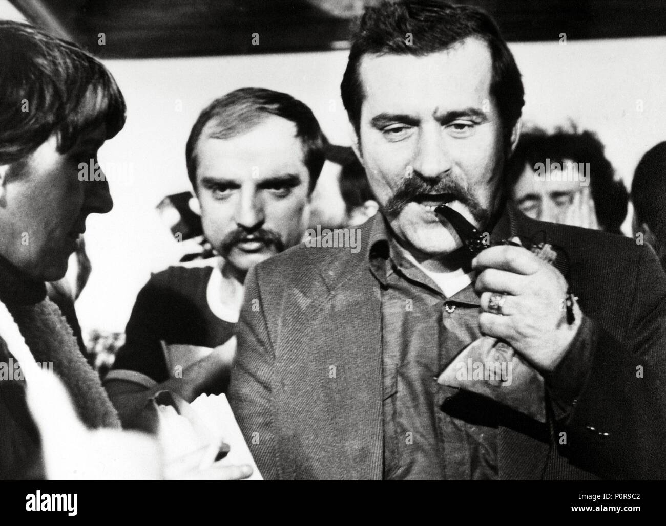 Original Film Title: CZLOWIEK Z ZELAZA.  English Title: MAN OF IRON.  Film Director: ANDRZEJ WAJDA.  Year: 1981.  Stars: LECH WALESA. Credit: FILM POLSKI / Album Stock Photo