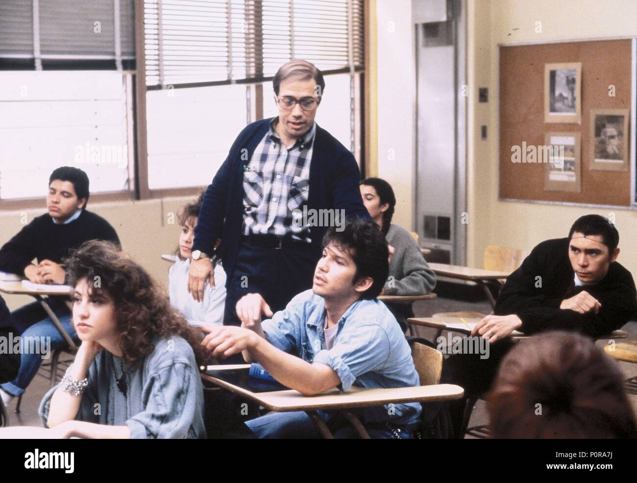 Original Film Title: STAND AND DELIVER.  English Title: STAND AND DELIVER.  Film Director: RAMON MENENDEZ.  Year: 1988.  Stars: LOU DIAMOND PHILLIPS; EDWARD JAMES OLMOS. Credit: WARNER BROTHERS / Album Stock Photo