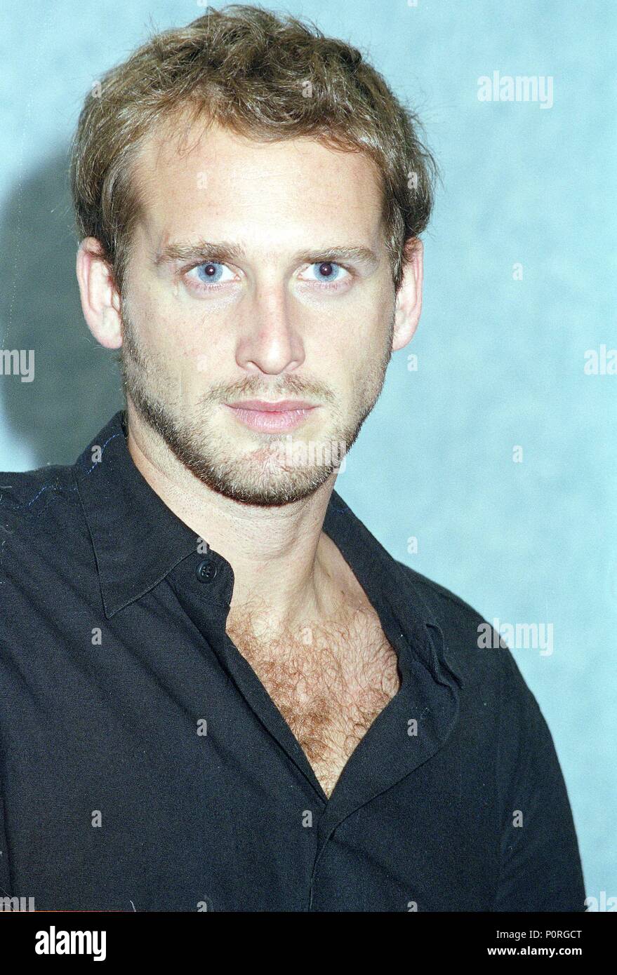 Year: 2001.  Stars: JOSH LUCAS. Credit: VIDAL, JOAN / Album Stock Photo