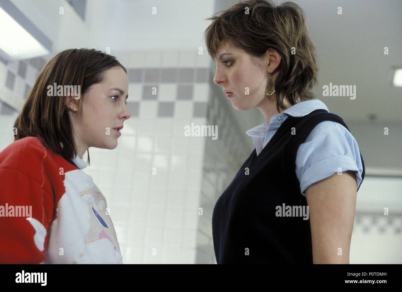 SAVED! (2004) JENA MALONE, EVA AMURRI SAVE 001-08 Stock Photo - Alamy