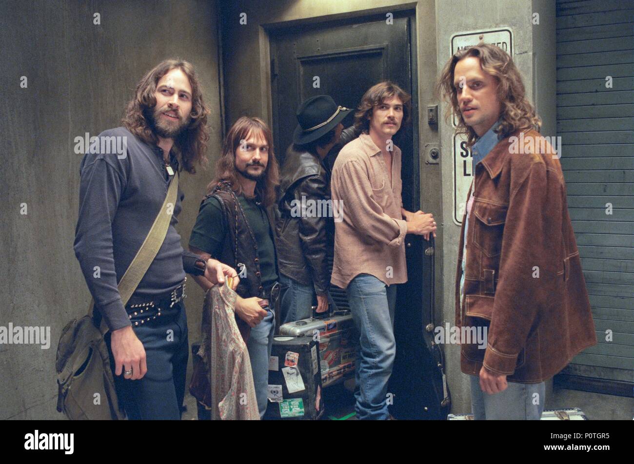 Original Film Title: ALMOST FAMOUS.  English Title: ALMOST FAMOUS.  Film Director: CAMERON CROWE.  Year: 2000.  Stars: BILLY CRUDUP; JASON LEE; NOAH TAYLOR; MARK KOZELEK; JOHN FEDEVICH. Credit: COLUMBIA PICTURES/DREAMWORKS PICTURES / PRESTON, NEAL / Album Stock Photo