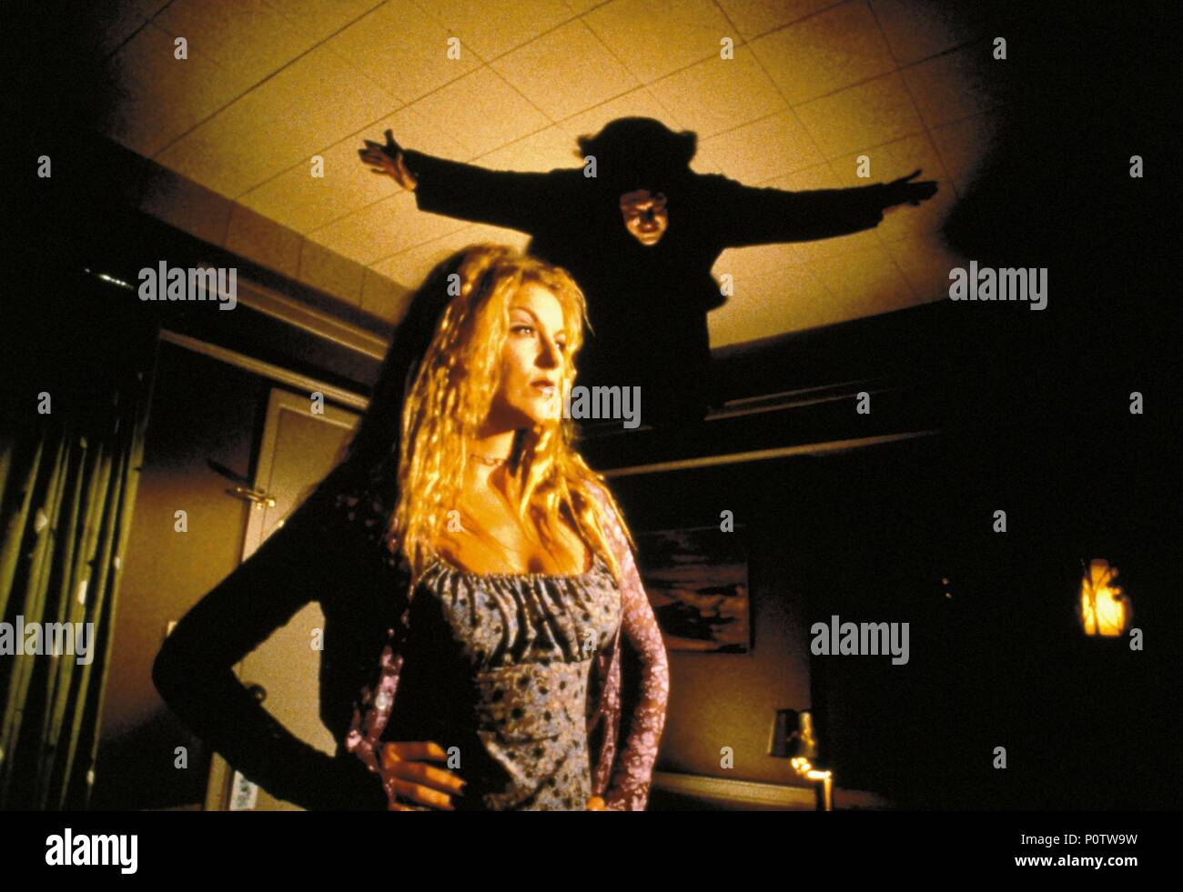 Original Film Title: VAMPIRES.  English Title: VAMPIRES.  Film Director: JOHN CARPENTER.  Year: 1998.  Stars: SHERYL LEE. Credit: COLUMBIA TRI STAR / Cortesía Album Stock Photo