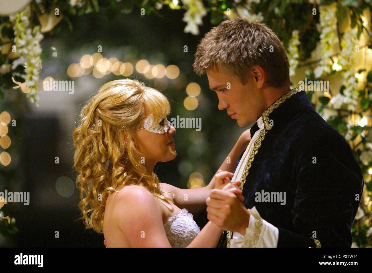 Original Film Title: A CINDERELLA STORY.  English Title: A CINDERELLA STORY.  Film Director: MARK ROSMAN.  Year: 2004.  Stars: HILARY DUFF; CHAD MICHAEL MURRAY. Credit: WARNER BROS. PICTURES / BATZDORFF, RON / Album Stock Photo