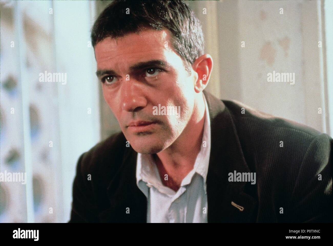 Original Film Title: BODY, THE. English Title: BODY, THE. Film Director:  JONAS MCCORD. Year: 2001. Stars: ANTONIO BANDERAS. Credit: MDP WORLWIDE /  Album Stock Photo - Alamy