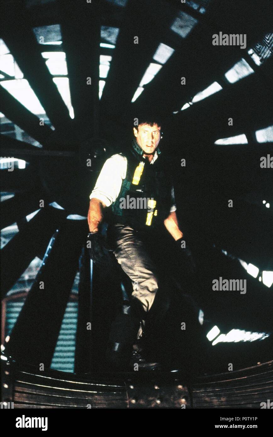 Original Film Title: DAYLIGHT.  English Title: DAYLIGHT.  Film Director: ROB COHEN.  Year: 1996.  Stars: SYLVESTER STALLONE. Credit: UNIVERSAL PICTURES / Album Stock Photo