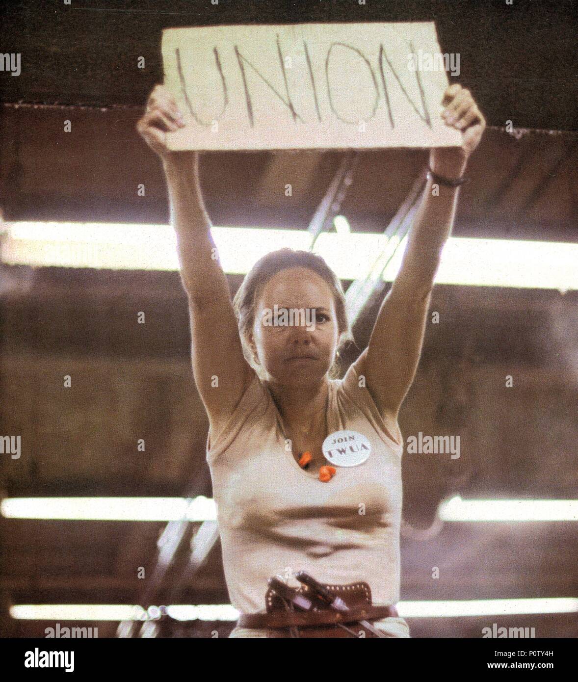 Original Film Title: NORMA RAE.  English Title: NORMA RAE.  Film Director: MARTIN RITT.  Year: 1979.  Stars: SALLY FIELD. Credit: 20TH CENTURY FOX / Album Stock Photo