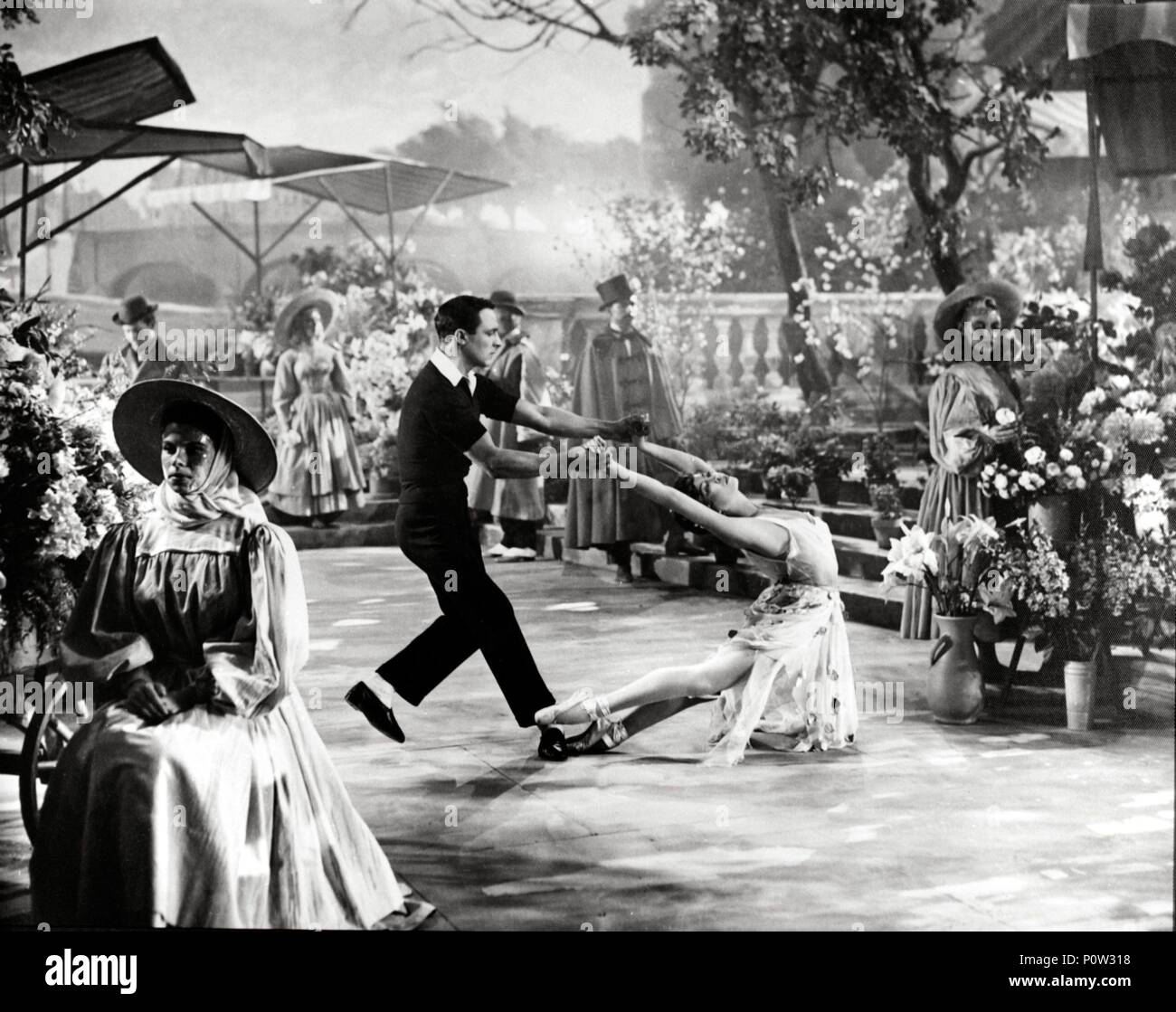 Leslie Caron Gene Kelly Paris Hi res Stock Photography And Images Alamy leslie-caron-gene-kelly-paris-hi-res-stock-photography-and-images-alamy