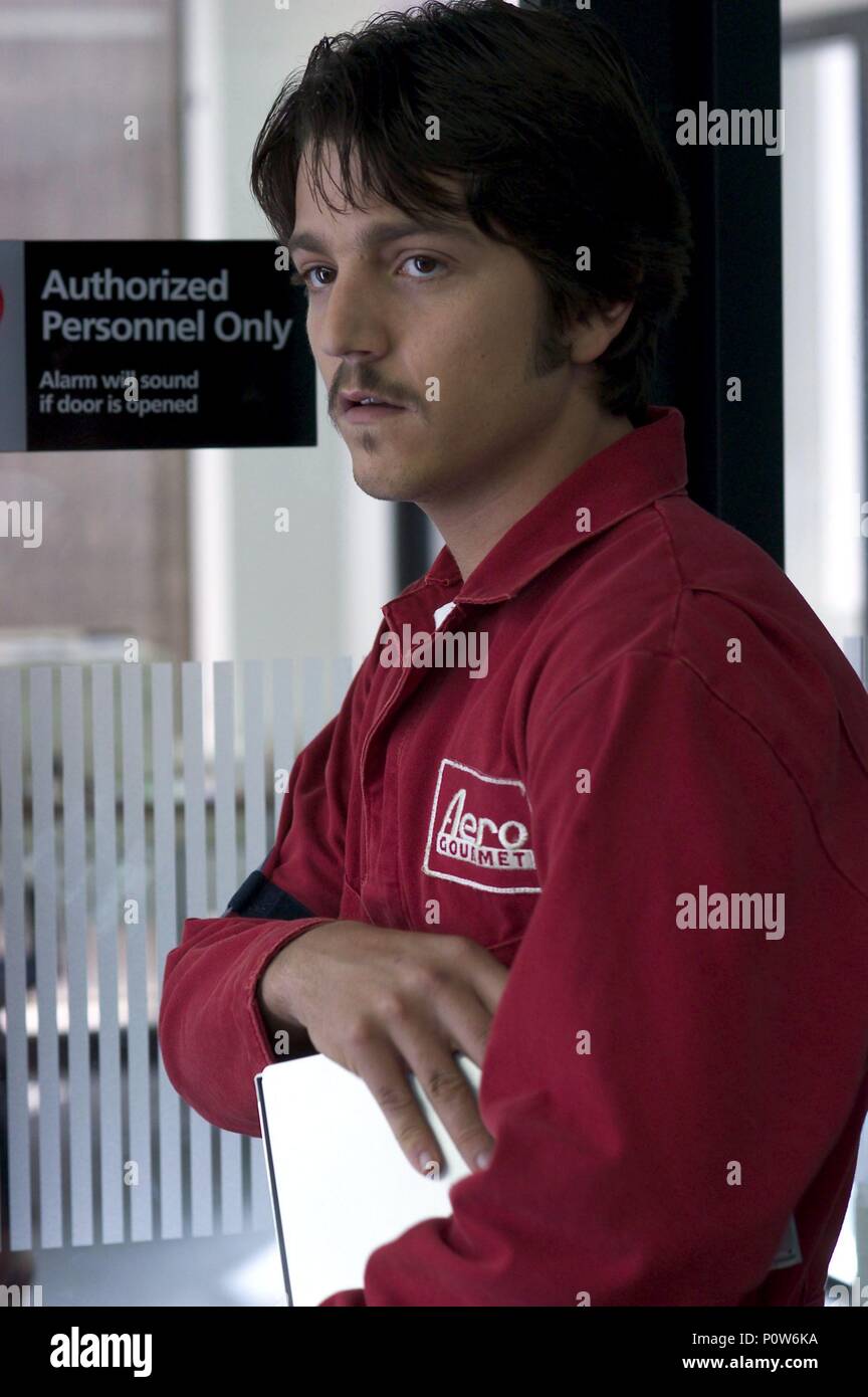 The terminal 2004 diego luna hi-res stock photography and images - Alamy, image size:864x1390