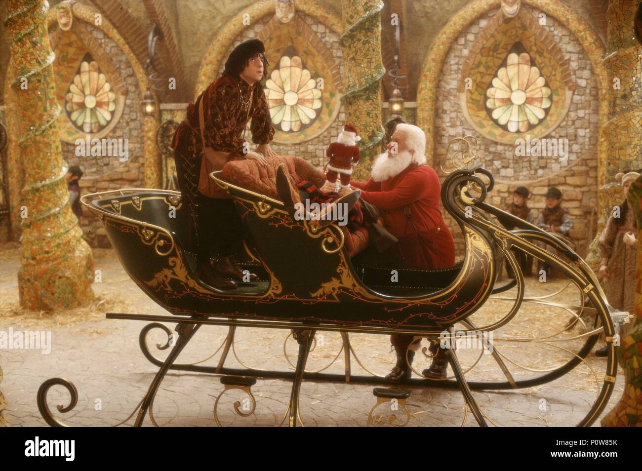 Original Film Title: THE SANTA CLAUSE 2. English Title: THE SANTA CLAUSE 2.  Film Director: MICHAEL LEMBECK. Year: 2002. Stars: TIM ALLEN; DAVID  KRUMHOLTZ. Credit: WALT DISNEY PICTURES / Album Stock Photo - Alamy