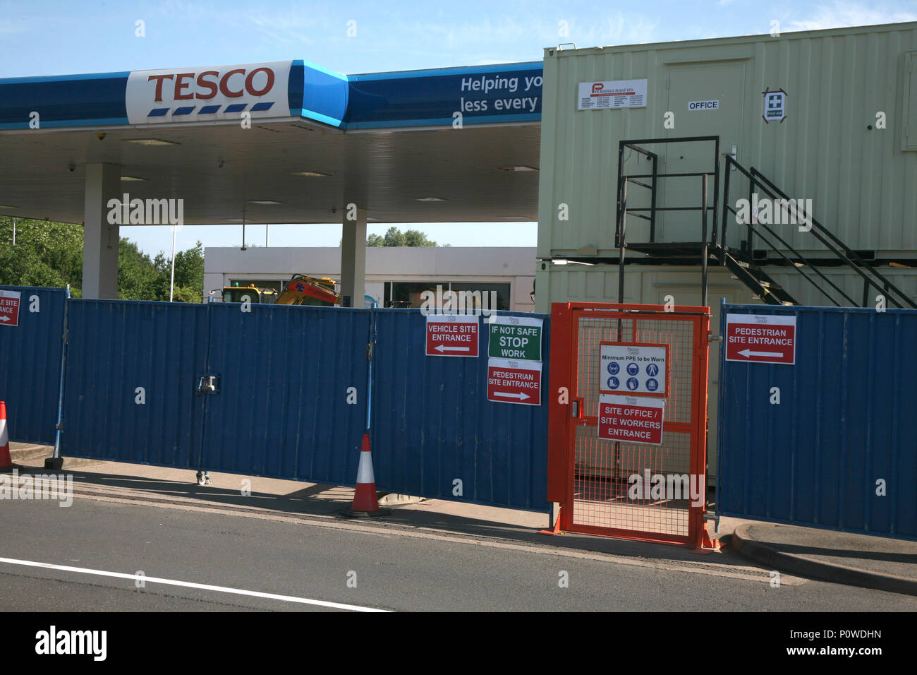 Tesco filling station closed hires stock photography and images Alamy