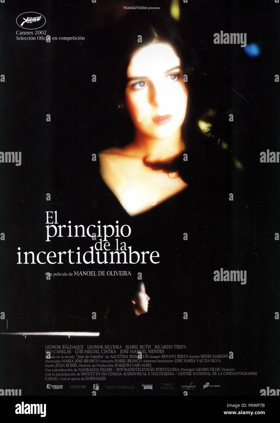 Original Film Title: O PRINCIPIO DA INCERTEZA. English Title: UNCERTAINTY  PRINCIPLE, THE. Film Director: MANOEL DE OLIVEIRA. Year: 2002. Credit:  MADRAGOA FILMES/RTP/GEMINI FILMS / Album Stock Photo - Alamy, image size:919x1390
