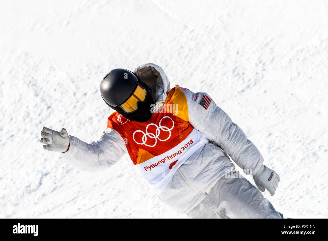 Shaun White (USA) competing in the Snowboard Halfpipe finals at the 2010  Olympic Winter Games, Vancouver, Canada Stock Photo - Alamy