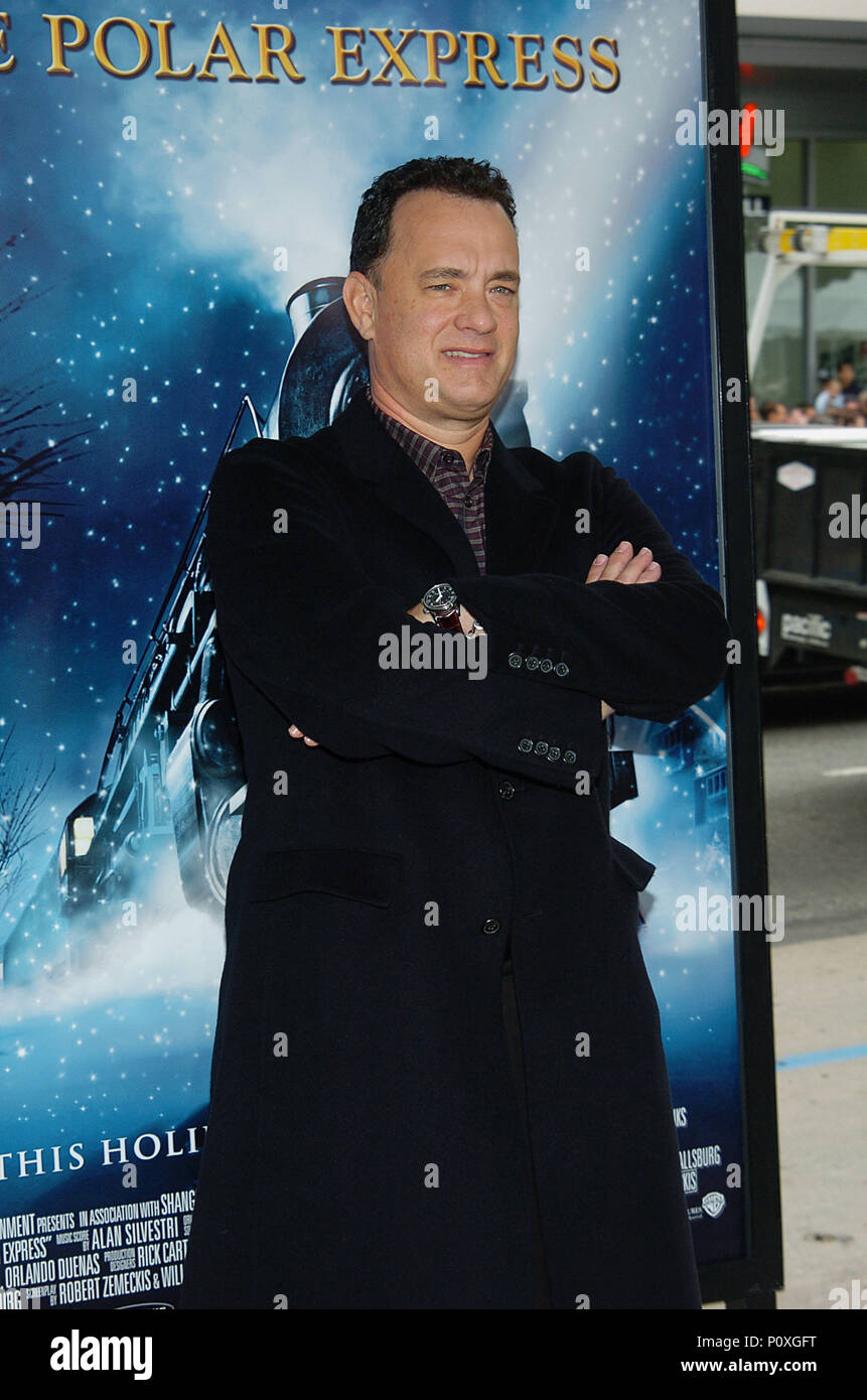 Tom Hanks arriving at the Polar Express Premiere at The Grauman Chinese Theatre in Los Angeles. 11/07/2004. 08HanksTom086 Red Carpet Event, Vertical, USA, Film Industry, Celebrities,  Photography, Bestof, Arts Culture and Entertainment, Topix Celebrities fashion /  Vertical, Best of, Event in Hollywood Life - California,  Red Carpet and backstage, USA, Film Industry, Celebrities,  movie celebrities, TV celebrities, Music celebrities, Photography, Bestof, Arts Culture and Entertainment,  Topix, vertical, one person,, from the years , 2003 to 2005, inquiry tsuni@Gamma-USA.com - Three Quarters Stock Photo