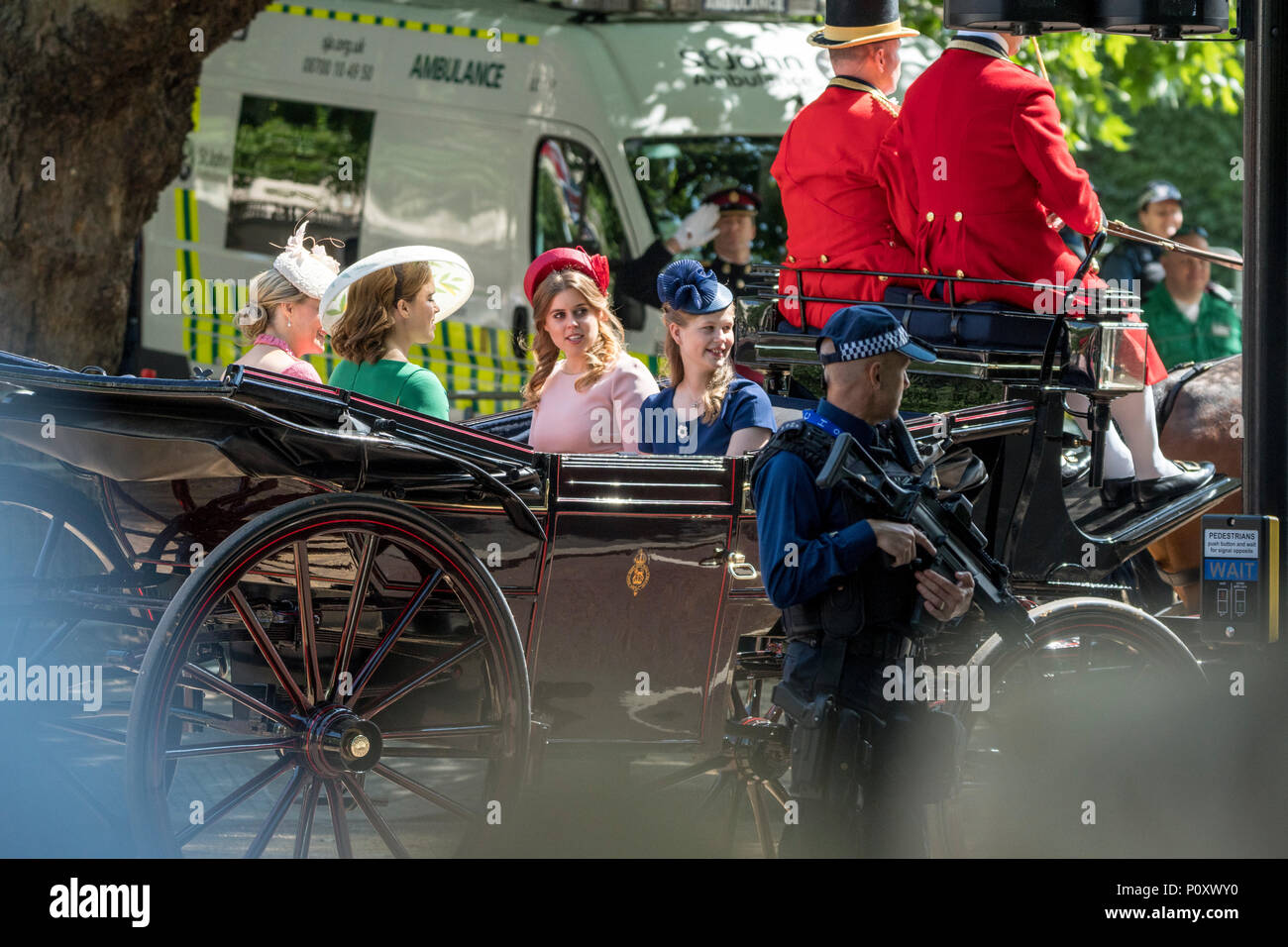 Princess eugenie pink dress hi-res stock photography and images - Alamy