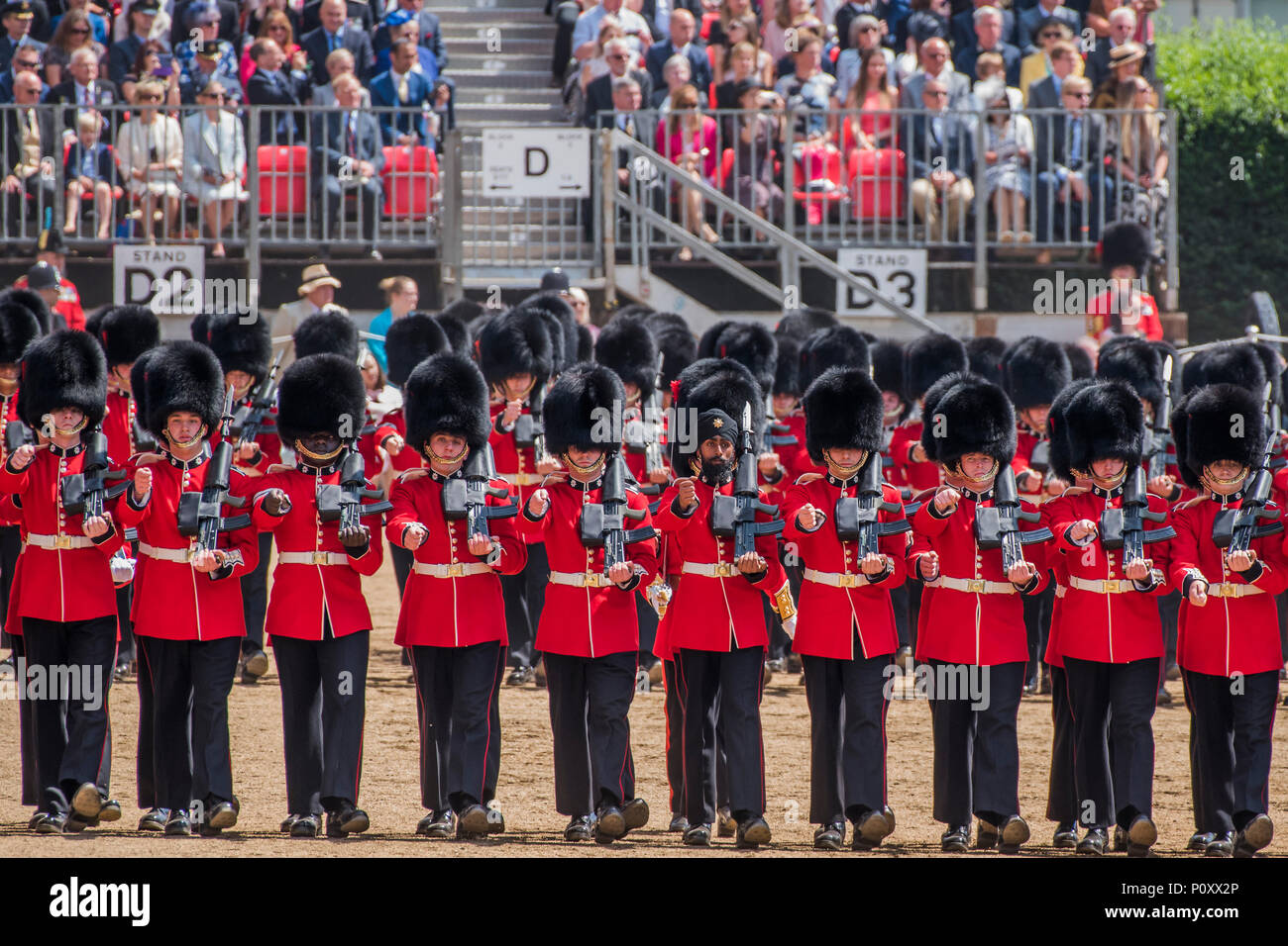 London, UK. 9th June 2018. Guardsman Charanpreet Singh Lall (C), the(02)