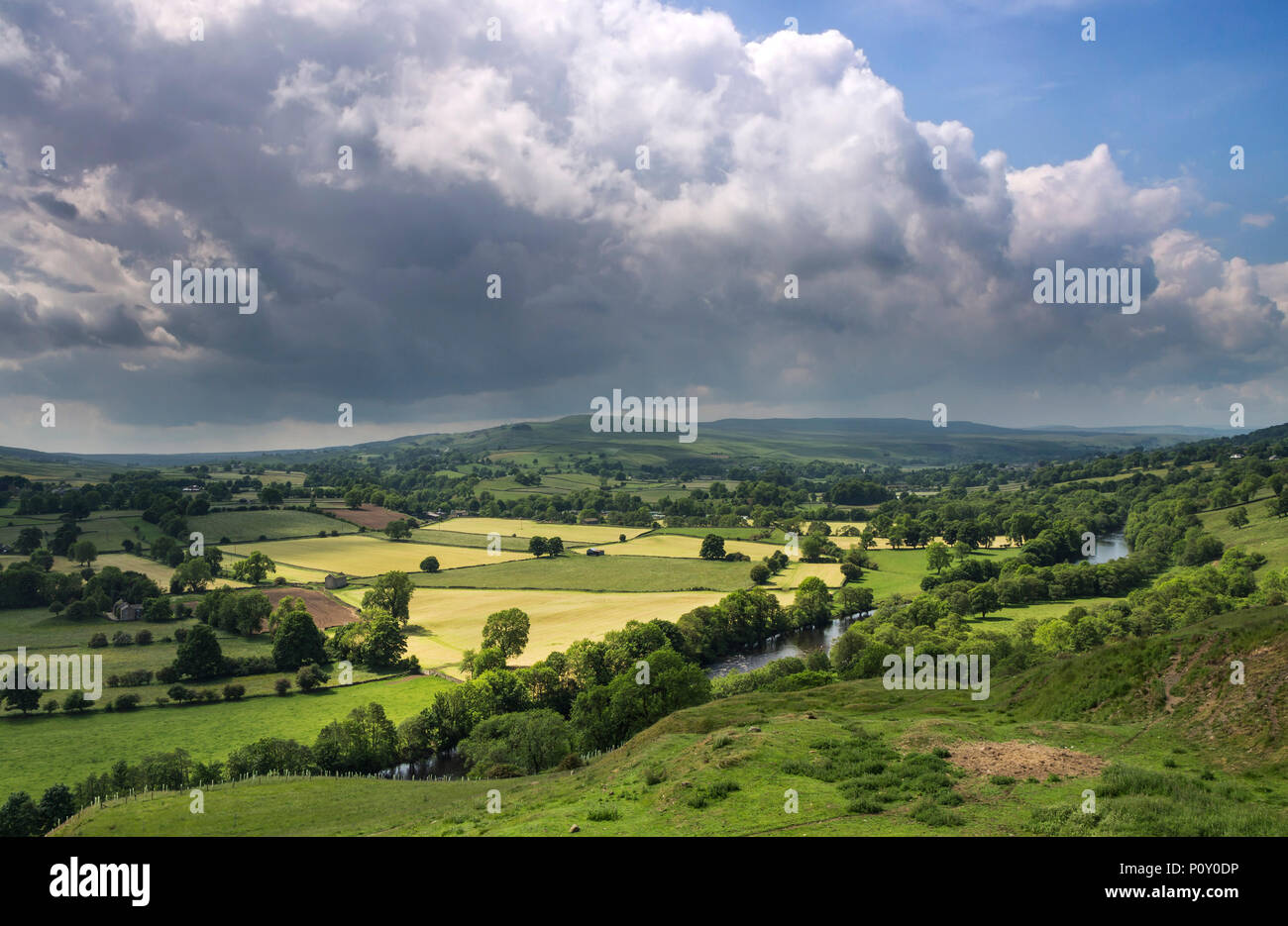 Teesdale, County Durham. Sunday 10th June 2018. UK Weather.   Sunny spells and heavy slow moving thundery showers affecting Teesdale and the North Pennines this afternoon. David Forster/Alamy Live News Stock Photo