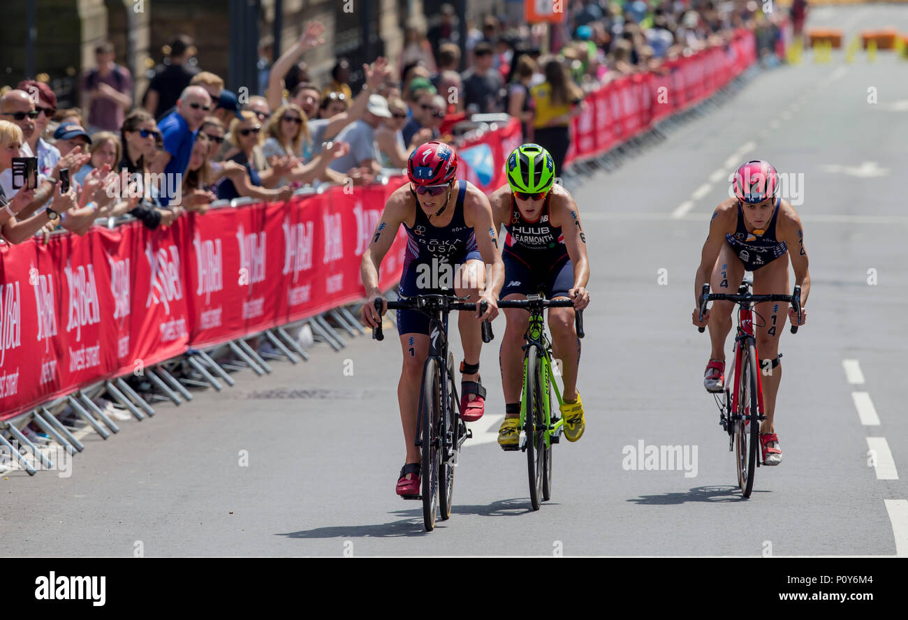Leeds, UK. 10th June, 2018. AJ Bell World Triathlon Series, Leeds; Katie Zaferes (USA) leading Jessica Learmonth (GBR) and Taylor Spivey (USA) during the bike discipline of the AJ Bell World Triathlon Leeds Credit: Action Plus Sports/Alamy Live News Stock Photo