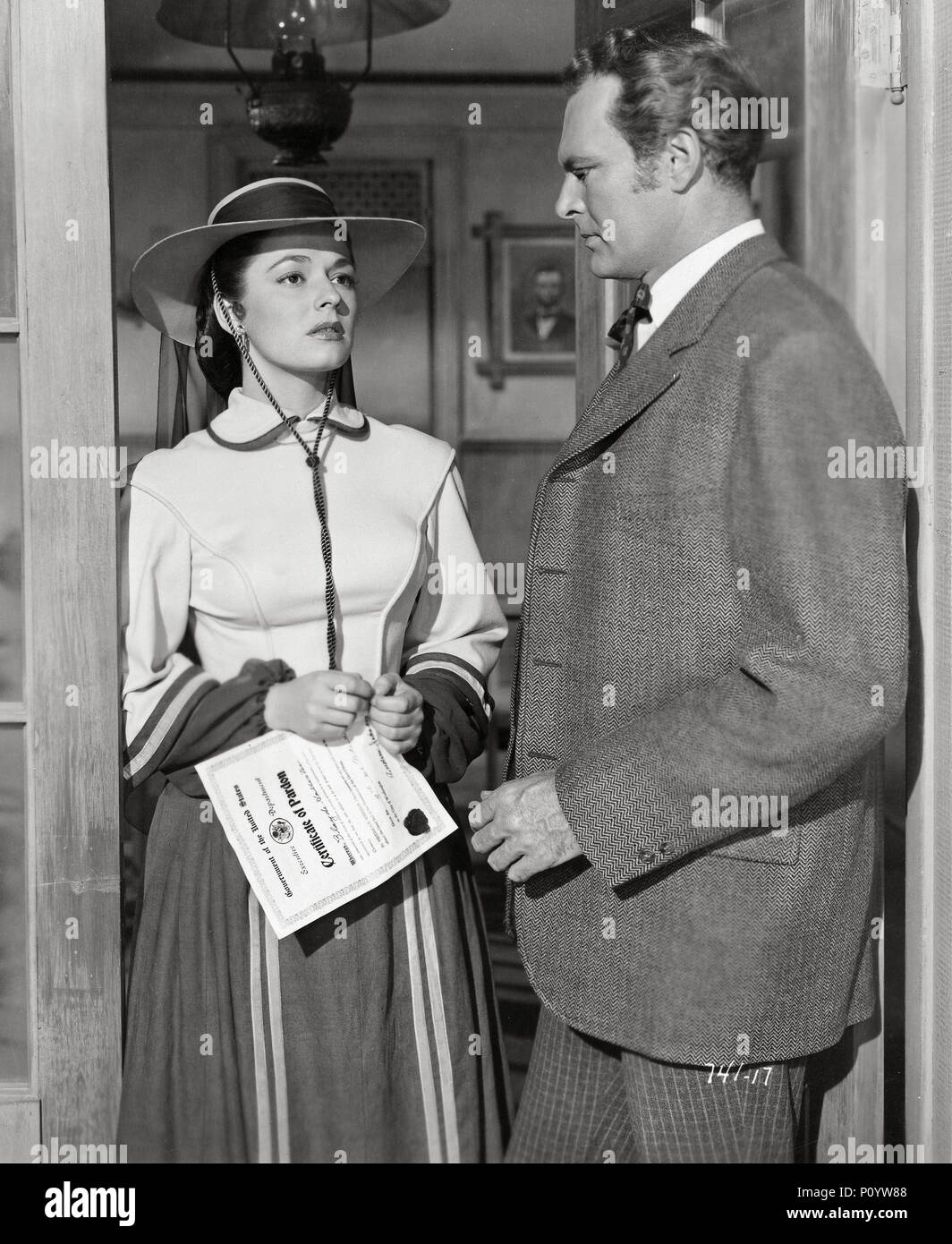 Original Film Title: DALLAS.  English Title: DALLAS.  Film Director: STUART HEISLER.  Year: 1950.  Stars: RUTH ROMAN; LEIF ERICKSON. Credit: WARNER BROTHERS / Album Stock Photo