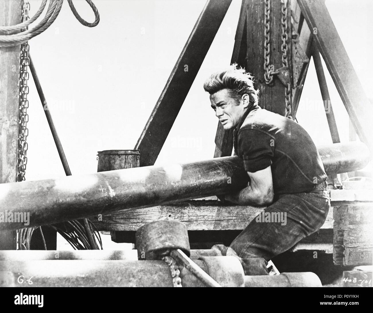 Original Film Title: GIANT.  English Title: GIANT.  Film Director: GEORGE STEVENS.  Year: 1956.  Stars: JAMES DEAN. Credit: WARNER BROTHERS / Album Stock Photo