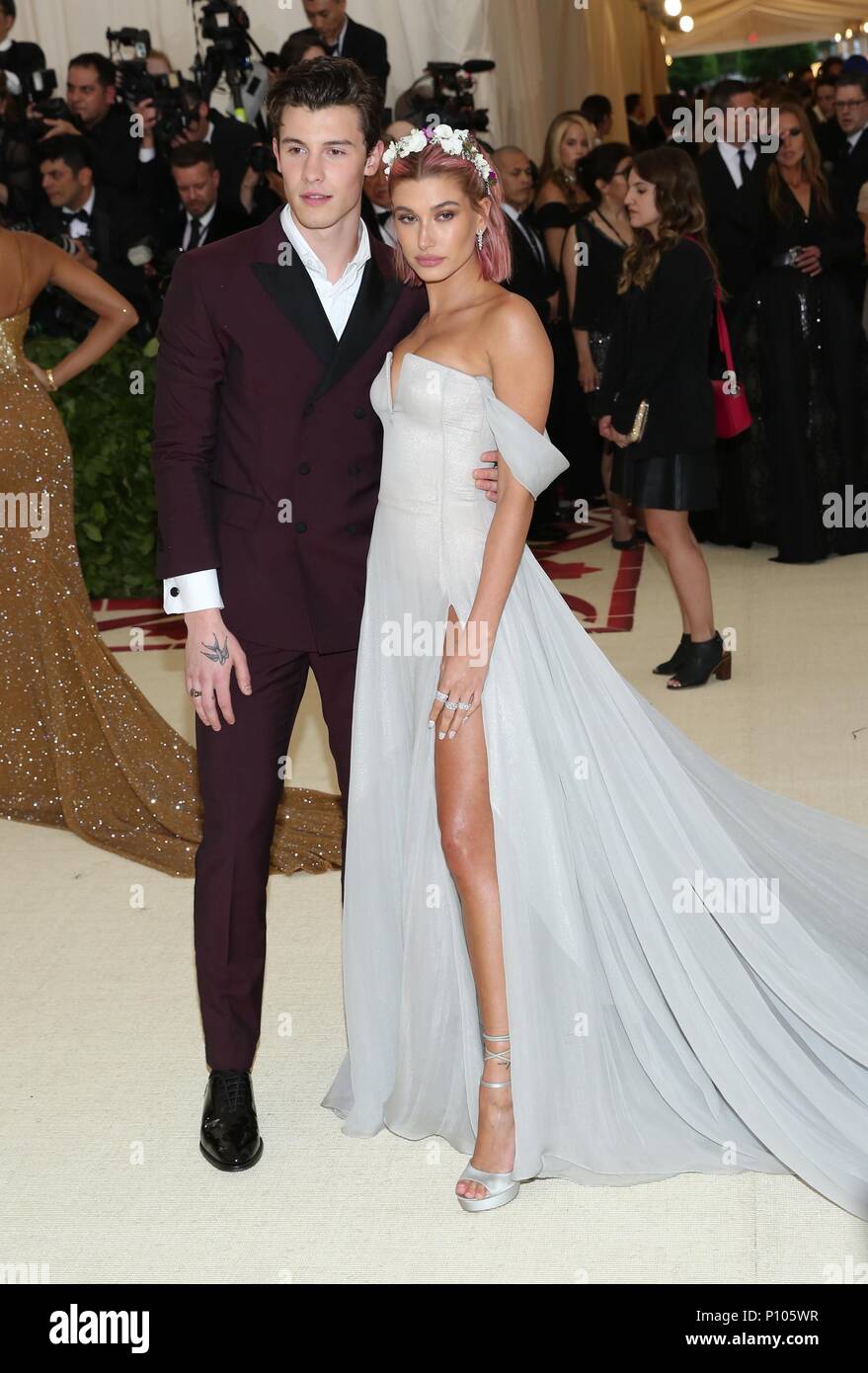 Hailey baldwin met gala 2018 shop dress