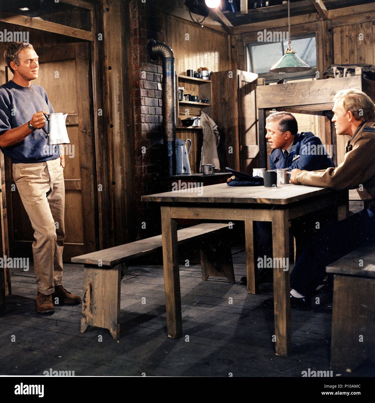 Original Film Title: THE GREAT ESCAPE.  English Title: THE GREAT ESCAPE.  Film Director: JOHN STURGES.  Year: 1963.  Stars: RICHARD ATTENBOROUGH; STEVE MCQUEEN. Credit: MIRISCH/UNITED ARTISTS / Album Stock Photo