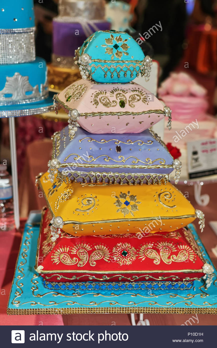 Fancy Five Tier Wedding Cake Sculpted In The Shape Of Pillows