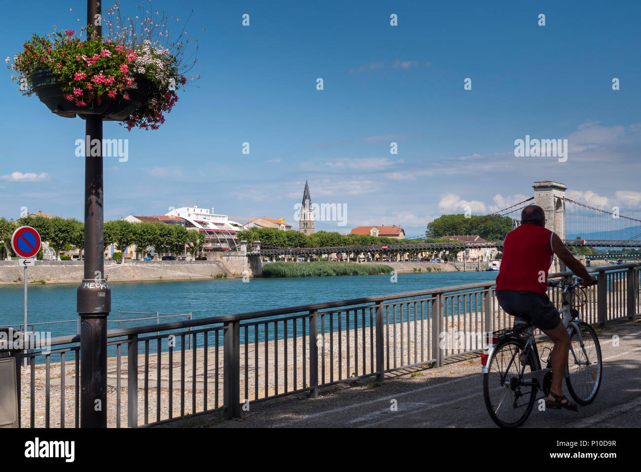 Tournon sur rhone, cycling hi-res stock photography and images - Alamy