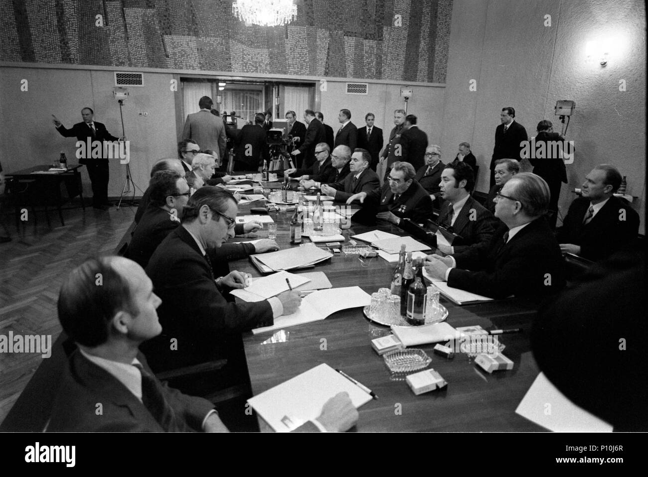 President Ford meets with Soviet General Secretary Leonid Brezhnev in the Conference Hall in Okeansky Sanitarium, Vladivostok, USSR.  November 23, 1974.  Also present are Secretary of State Henry Kissinger, Lt. Gen. Brent Scowcroft, Ambassador Walter Stoessel, Foreign Minister Andrei Gromoyko, Ambassador Anatoly Dobrynin, Victor Sukhrodev and others Stock Photo