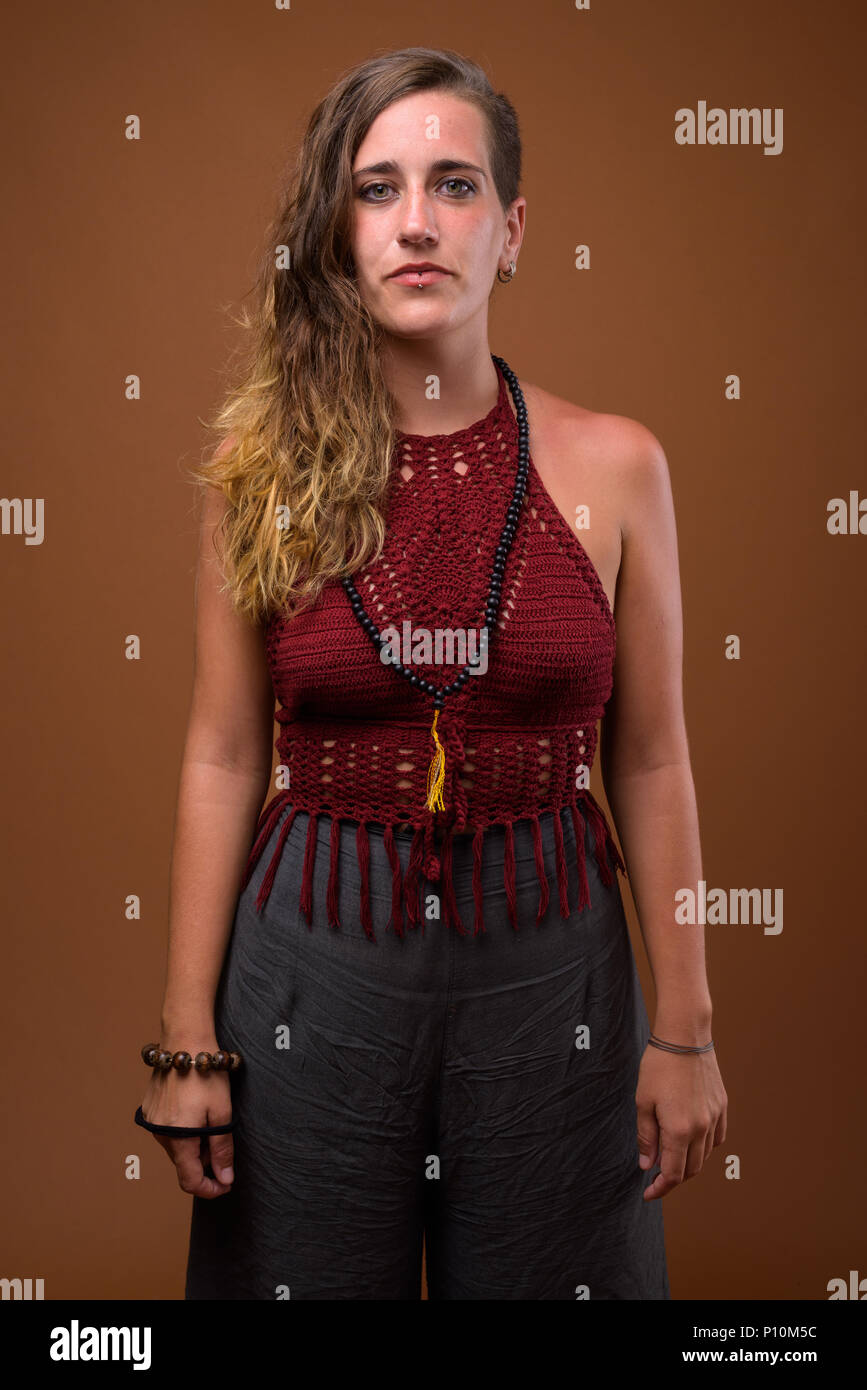 Attractive hispanic female hi-res stock photography and images - Alamy