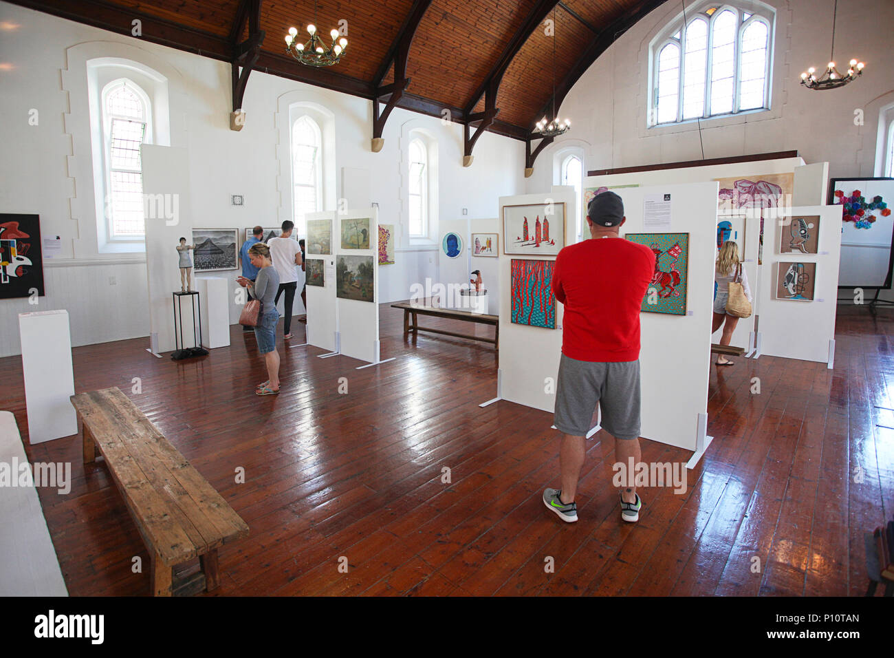 Contemporary exhibits hi-res stock photography and images - Alamy