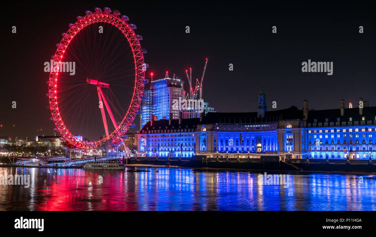 London eye red illumination at night hires stock photography and