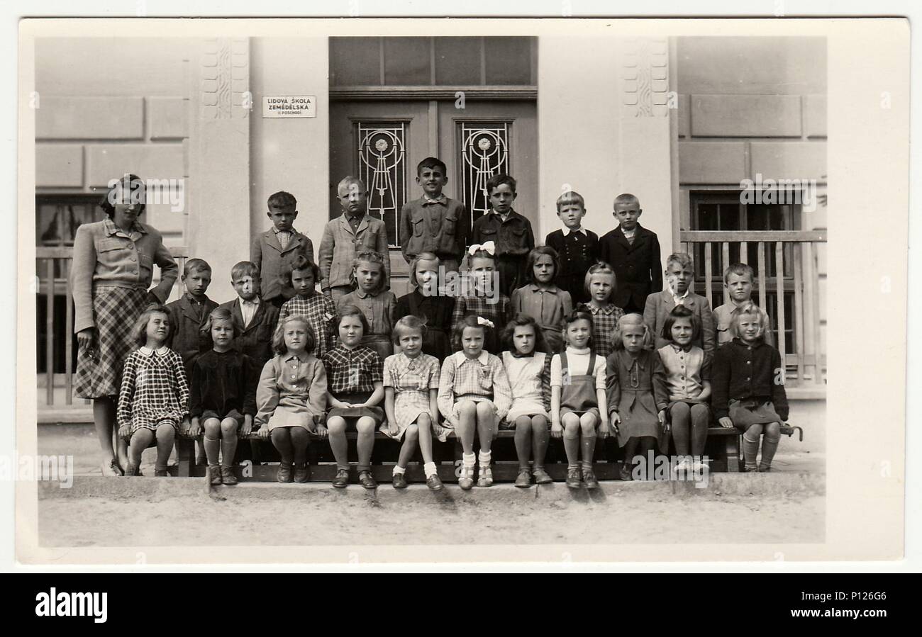 Schoolteacher vintage hi-res stock photography and images - Alamy