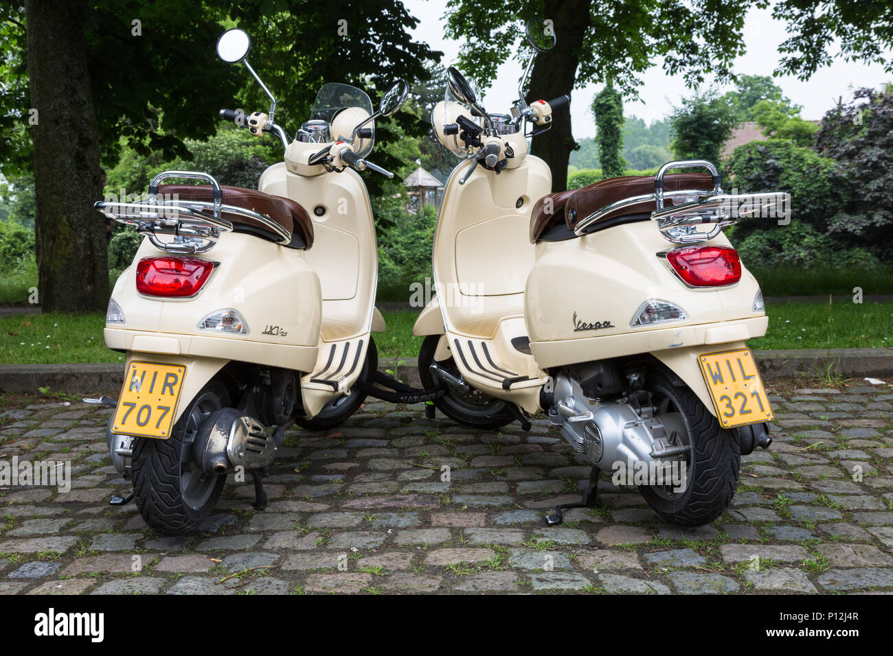 Vespa 125 hi-res stock photography and images - Alamy