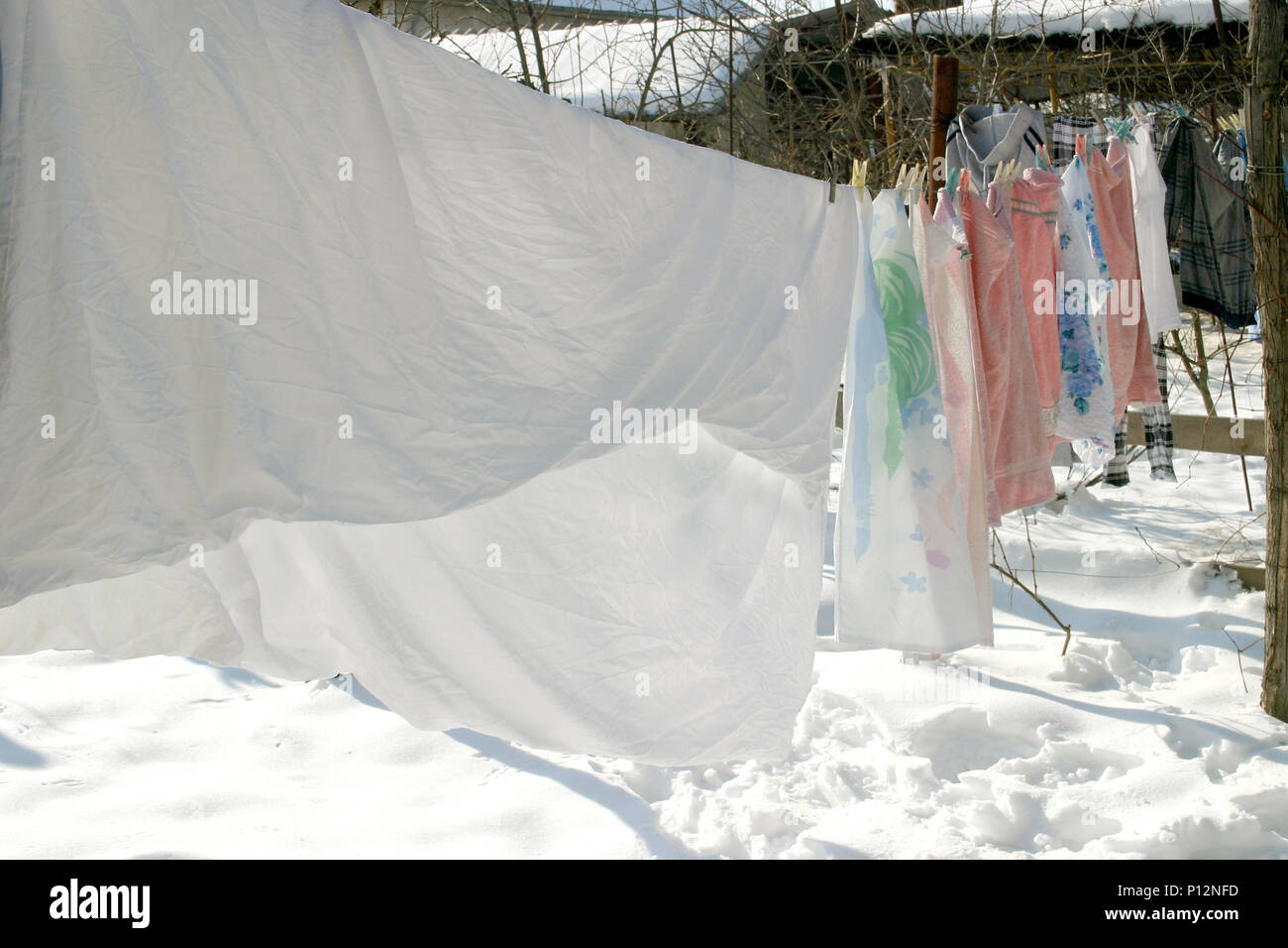 Simple clothesline online
